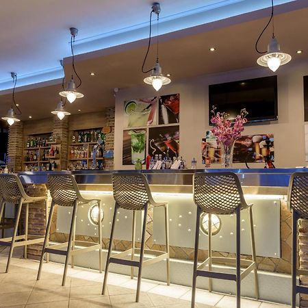 Sofia'S Hotel Kalamákion 외부 사진
