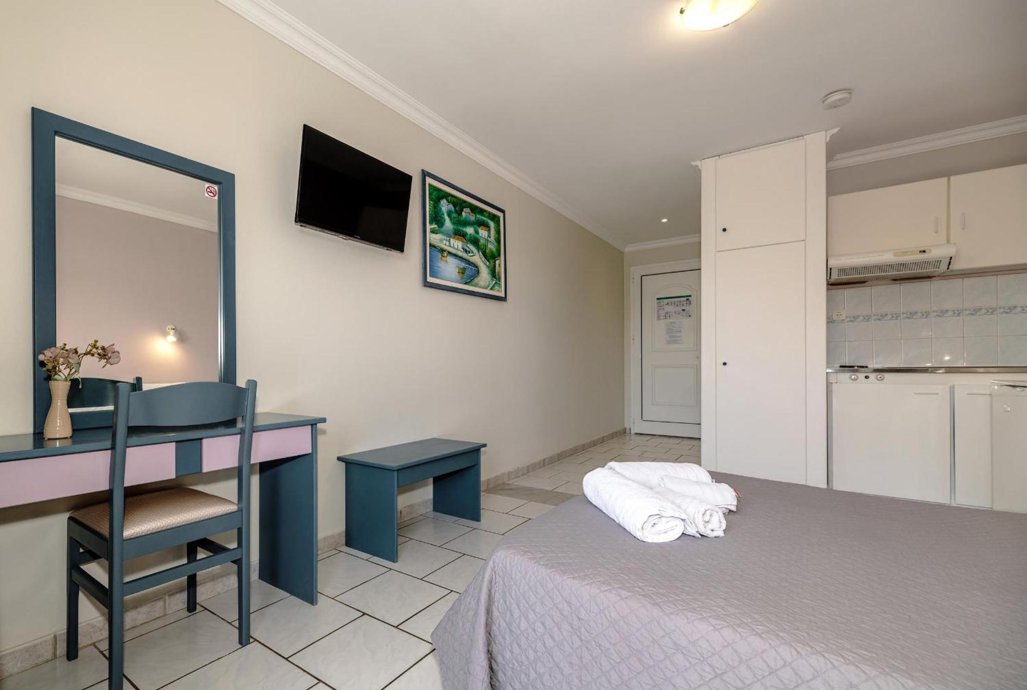 Sofia'S Hotel Kalamákion 외부 사진